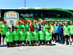 Yeşilyurt Belediyespor U-18 Takımı Kahramanmaraş’a Uğurlandı