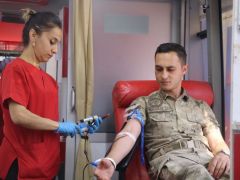 Jandarmadan Kızılay’a Kan Bağışı