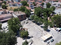 Eski Kaymakamlık  Binasının Yıkılmasına Başlandı