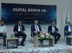 Basının Güçlü Kalemleri “Dijital Dünya ve Sosyal Medya Kullanımı” Panelinde Okuyucularıyla Buluştu
