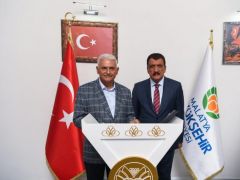Binali Yıldırım Başkan Gürkan’ı Ziyaret Etti