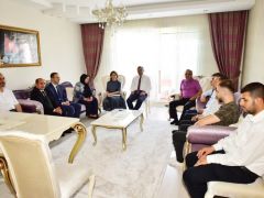 Bayram Arifesinde Şehitler ve Aileleri Unutmadı