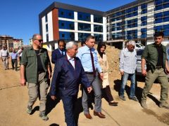 Vali Şahin ‘Şehriban Günata Anadolu Lisesi’nde İncelemelerde Bulundu