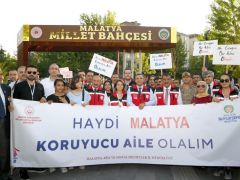 Koruyucu Aile Günü Yürüyüşü Düzenlendi