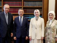 Cumhurbaşkanı Yardımcısı Fuat Oktay Nişanlandı