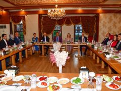 Kaymakamlara Veda Yemeği