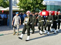 Şehidi Halil Koç Dualarla Son Yolculuğuna Uğurladı