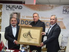 Vahap Küçük ’Dost Meclisi’nin Konuğu Oldu
