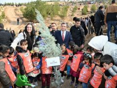 Malatya’da Fidanlar Geleceğe Nefes Olmak İçin Toprakla Buluştu