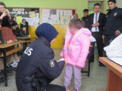 Malatya Polisi Öğrencileri Kışın Unutmadı