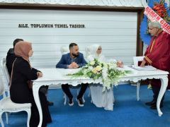 Battalgazi’de 2022′ de Bin 212 Çift Evlendi