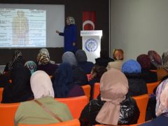 Kadınlara Sağlıklı Kilo Vermenin Püf Noktaları Anlatıldı