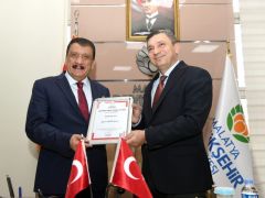 2 Malatya Yemeğine Daha Coğrafi İşaret Tescil Belgesi