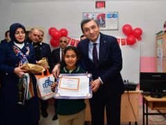 176 Bin 616 Öğrenci Karne Aldı