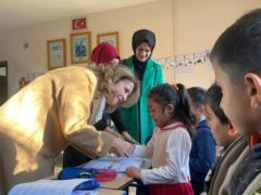 First Leydi Şahin Öğrencilerle bir Araya Geldi