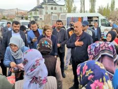 Ölmeztoprak Seçim Çalışmalarını Sürdürüyor