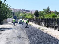 Yeşilyurt’ta Yol Çalışmaları Hız Kesmeden Devam Ediyor