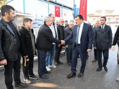 Başkan Gürkan Mısır Çarşısı Esnafıyla Bir Araya Geldi