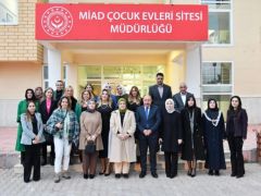 Hanife Yazıcı Miad Evlerindeki Çocuklarla İftar Yaptı