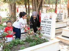 Engelsiz Yaşam Merkezi Öğrencileri Şehitliği Ziyaret Etti