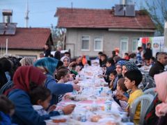 Başkan Er Melekbabalılarla İftar Sofrasında Buluştu