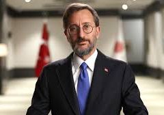 Fahrettin Altun, “Gazeteciler Şanlı, Şerefli Bir İş Yapıyorlar”