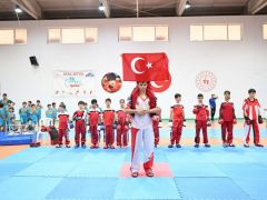 Yaz Spor Okullarında Bin 937 Sporcuya Eğitim Verildi