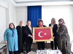 Hanımefendi Selda Yavuz’dan Şehit Ailelerine Ziyaret