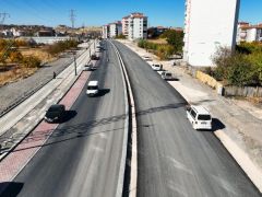 MALATYA BÜYÜKŞEHİR BELEDİYESİ MEHMET AKİF ÜSTÜNDAĞ CADDESİ’Nİ GÜVENLİ VE KONFORLU HALE GETİRİYOR