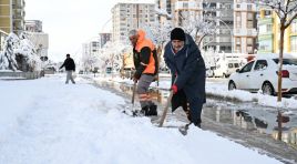 Başkan Geçit, Karla Mücadele Ekiplerini Ziyaret Etti