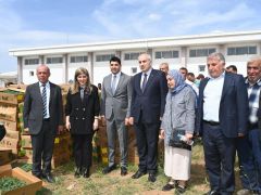 MİLLETVEKİLİ ÖLMEZTOPRAK ÜRETİCİ VE YETİŞTİRİCİLERLE BİR ARAYA GELDİ