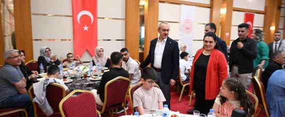 Vali Seddar Yavuz Koruyucu Aile Günü Programına Katıldı