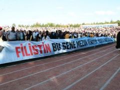 İnönü Üniversitesinde Mezuniyet Coşkusunda Filistin’e Anlamlı Destek