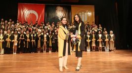 Diş Hekimliği Fakültesi Mezuniyet Töreni Düzenlendi