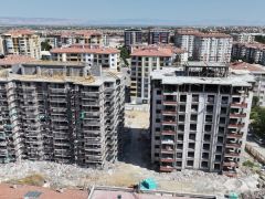 Başkan Geçit, Yeşil Yaşam Evleri (Kentsel Dönüşüm) İnşaatını İnceledi