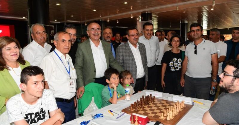 8. ULUSLARARASI ALTIN KAYISI SATRANÇ TURNUVASI BAŞLADI