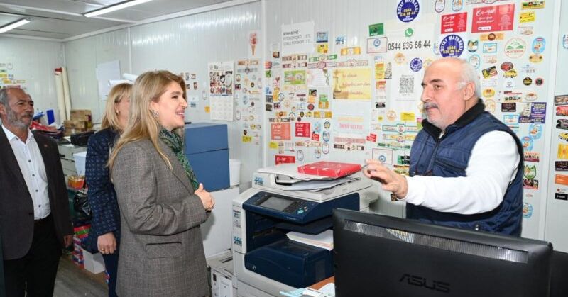 MALATYA’NIN YENİDEN İNŞASINDA ORTAK VİZYON MİLLETVEKİLİ ÖLMEZTOPRAK, ŞEHİR YÖNETİMİ VE ESNAFLA BİR ARAYA GELDİ