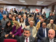 Londra’da ” Zirvedekiler” kitabı lansmanı muhteşem bir katılım ile gerçekleştirildi