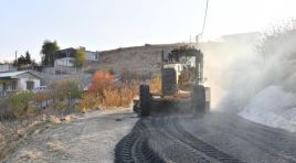 Yeşilyurt Belediyesi, Banazı’nın Yollarını Yeniliyor