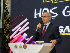 BAŞKAN ER, “ÖĞRETMENLERİMİZ TOPLUMUN YENİDEN İNŞASINDA EN BÜYÜK PAYA SAHİPTİR”