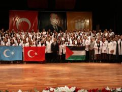 Geleceğin Diş Hekimleri Beyaz Önlük Giyme Töreninde Filistin e Anlamlı Destek