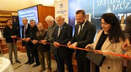 “BİR KENT, BİR TARİH, BİR KADRAJ” FOTOĞRAF SERGİSİ TAHTALI HAMAM MÜZESİ’NDE AÇILDI