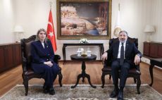 AK Parti Malatya Milletvekili İnanç Siraç Kara Ölmeztoprak, Diyanet İşleri Başkanı Prof. Dr. Safi Arpaguş’u ziyaret etti