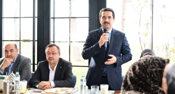 BAŞKAN TAŞKIN AK PARTİ KADIN KOLLARI MAHALLE BAŞKANLARI TOPLANTISINA KATILDI