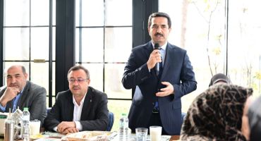 BAŞKAN TAŞKIN AK PARTİ KADIN KOLLARI MAHALLE BAŞKANLARI TOPLANTISINA KATILDI