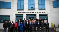 Büyükşehir Belediye Başkanı Sami Er:“Temel Hedefimiz Depremin Yaralarını Sarmak”