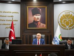 Başkan Er;  “CUMHURBAŞKANIMIZIN LİDERLİĞİNDE  ŞEHRİMİZ AYAĞA KALKTI”