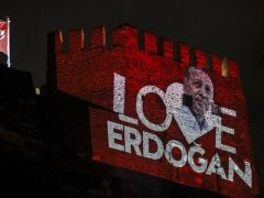 Ankara Kalesi’ne ‘Love Erdoğan’