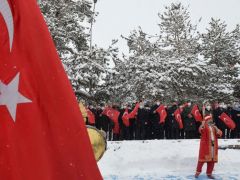 Erzurum’da karlı kurtuluş coşkusu