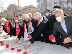 Kocaeli Körfez’de Hocalı şehitleri dualarla anıldı